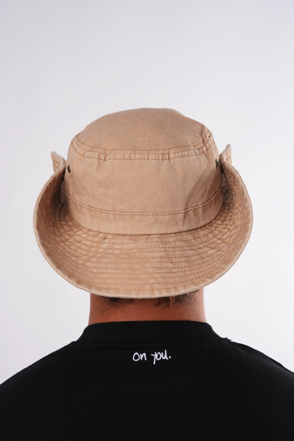 THE BEIGE KOVA TEMBEL