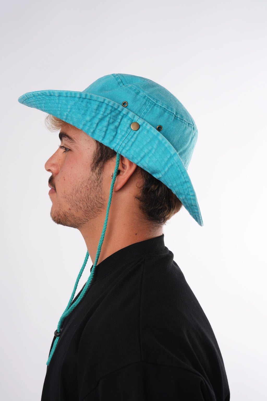 THE BLUE KOVA TEMBEL