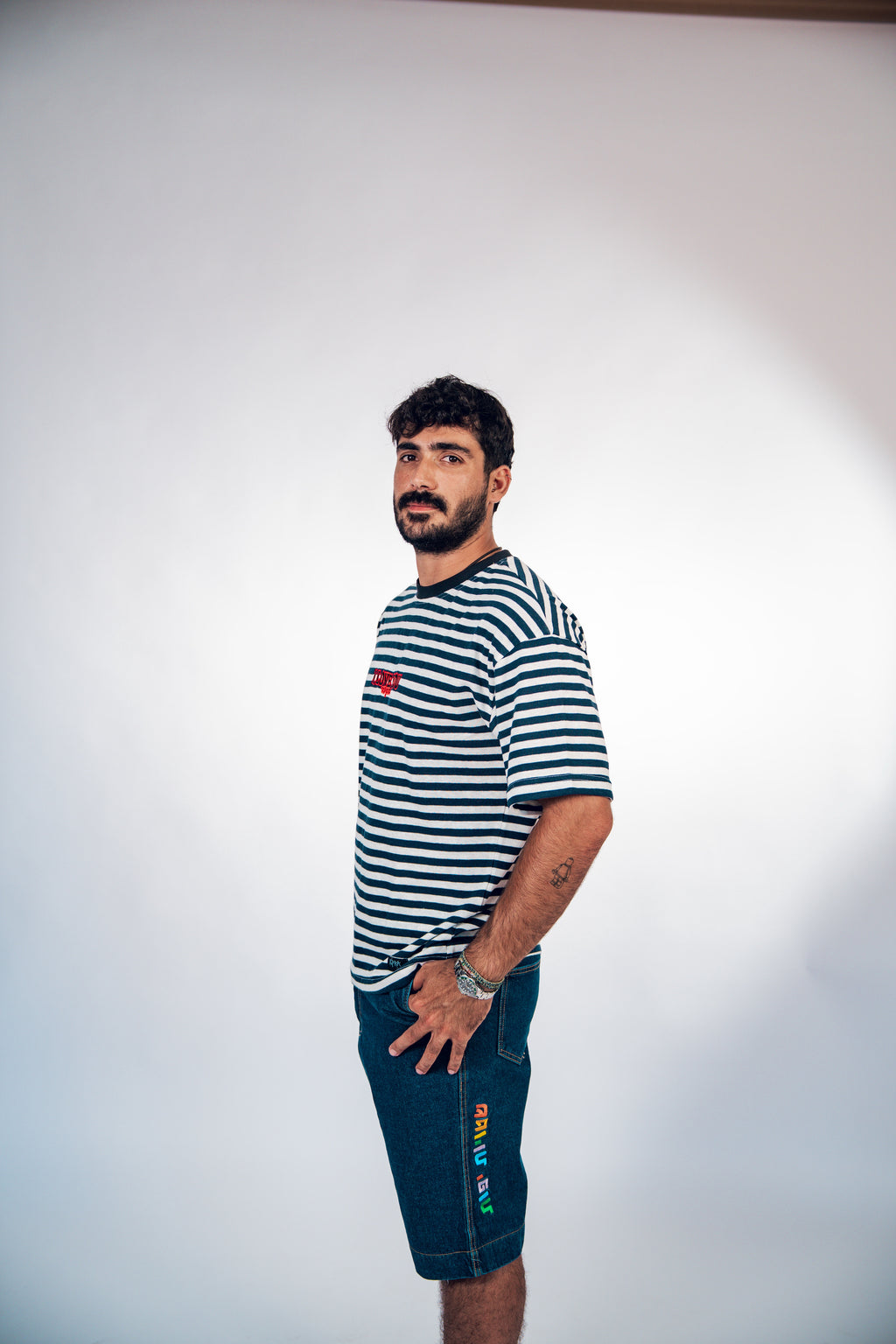 SHTUYOT YAFOT JEANS